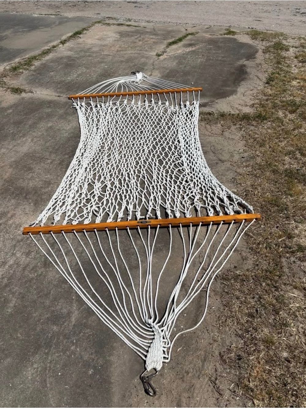 Pawley island White Cotton Rope Hammock with Wooden Spreaders - Home Art